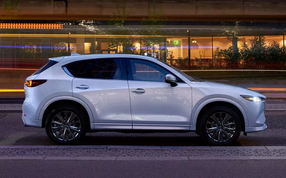 Mazda CX-5 nhận ưu đ&atilde;i 43 triệu đồng sau khi b&aacute;n hơn 1.500 xe trong th&aacute;ng 3/2026 - Ảnh 1.
