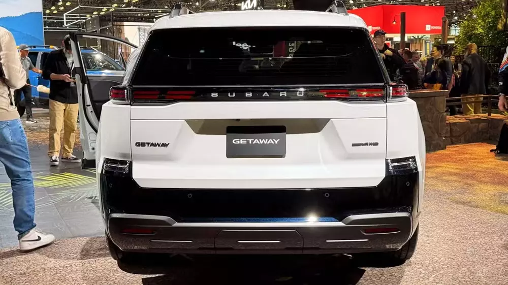 Subaru Getaway trình làng như "anh em song sinh" của Toyota Highlander nhưng nhanh hơn và mạnh hơn - Ảnh 3. Subaru Getaway trình làng như "anh em song sinh" của Toyota Highlander nhưng nhanh hơn và mạnh hơn - Ảnh 3.