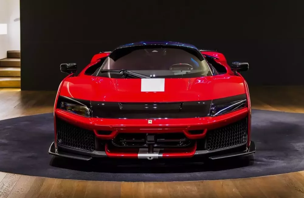 Lâm Chí Dĩnh tậu "siêu phẩm bom tấn" Ferrari F80 được cho là đầu tiên ở châu Á - Ảnh 7. Lâm Chí Dĩnh tậu "siêu phẩm bom tấn" Ferrari F80 được cho là đầu tiên ở châu Á - Ảnh 7.