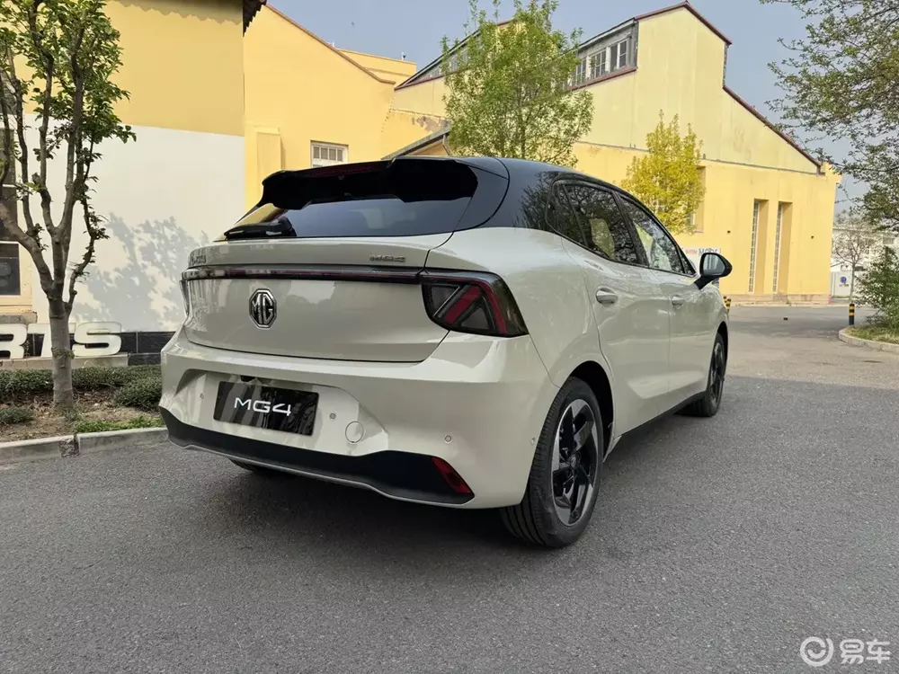 MG4 2026 ch&iacute;nh thức ra mắt, c&oacute; phi&ecirc;n bản d&ugrave;ng pin thể rắn với phạm vi hoạt động 510 km - Ảnh 4.