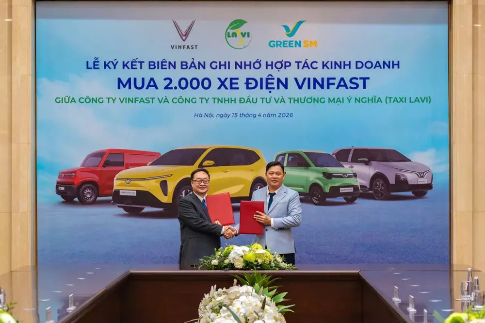 Một c&ocirc;ng ty taxi mua 2.000 chiếc &ocirc; t&ocirc; điện VinFast - Ảnh 1.