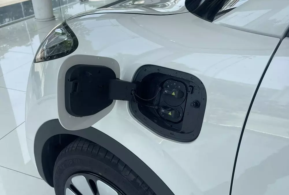 Wuling Macaron đ&atilde; c&oacute; mặt tại đại l&yacute; Việt, thay thế Hongguang Mini EV, gi&aacute; sau ưu đ&atilde;i chỉ 249 triệu đồng - Ảnh 11.