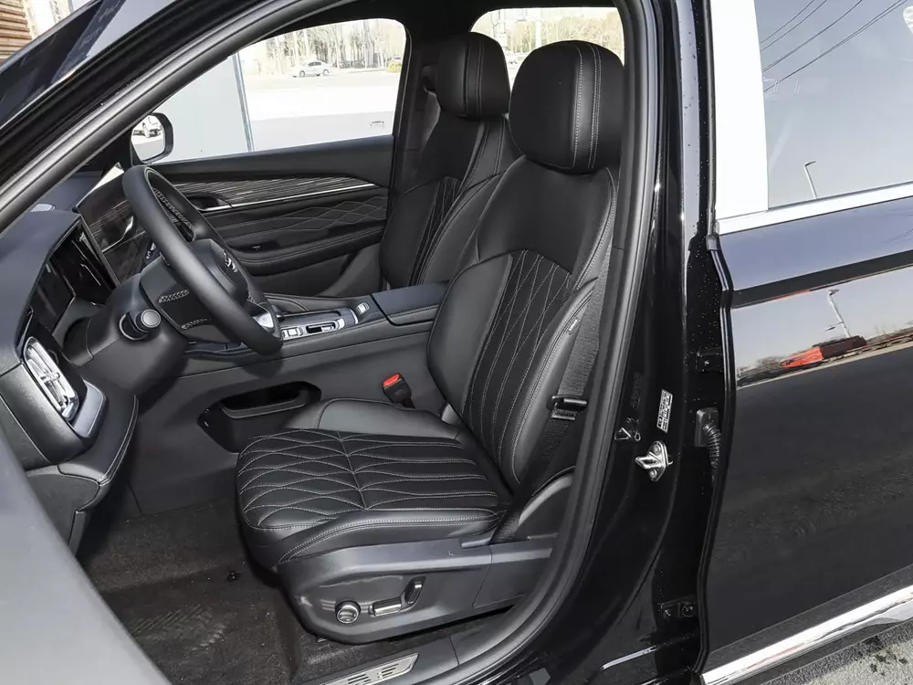 Geely Monjaro i-HEV c&oacute; gi&aacute; mở b&aacute;n từ 520 triệu đồng, c&oacute; thể b&aacute;n ở Việt Nam - Ảnh 8.