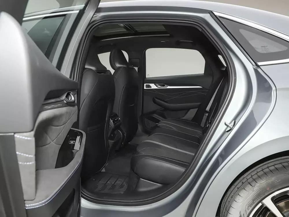 Geely Preface i-HEV ti&ecirc;u thụ 3,98 l&iacute;t xăng/100 km được mở b&aacute;n, cạnh tranh với Toyota Camry bằng gi&aacute; rẻ - Ảnh 7.