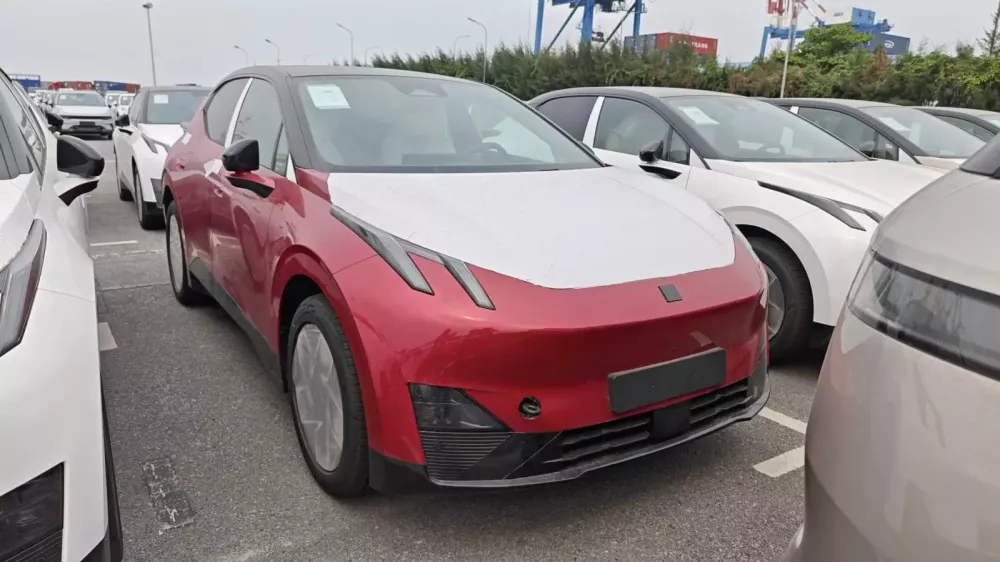 Lynk & Co 02 đ&atilde; cập cảng Việt Nam, chờ ng&agrave;y ra mắt v&agrave;o th&aacute;ng 6, gi&aacute; dưới 1 tỷ đồng - Ảnh 12.