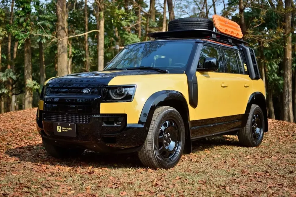 Land Rover Defender 110 Trophy Edition được mở b&aacute;n tại Việt Nam, gi&aacute; gần 7,5 tỷ đồng