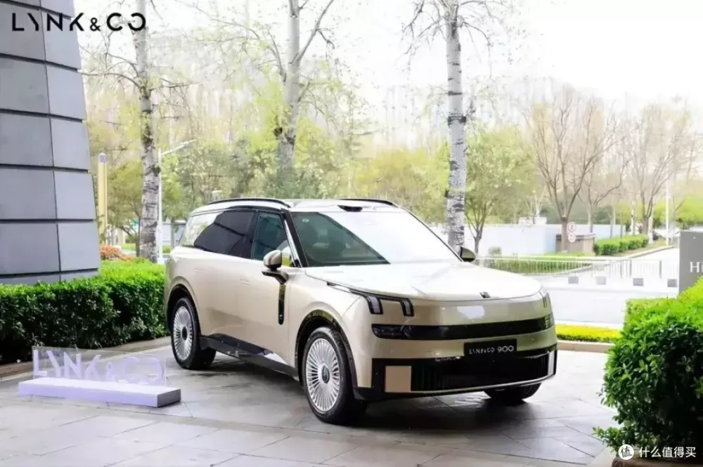 Lynk & Co 900 sắp b&aacute;n ở Việt Nam c&oacute; th&ecirc;m bản 5 chỗ mới với gi&aacute; rẻ hơn