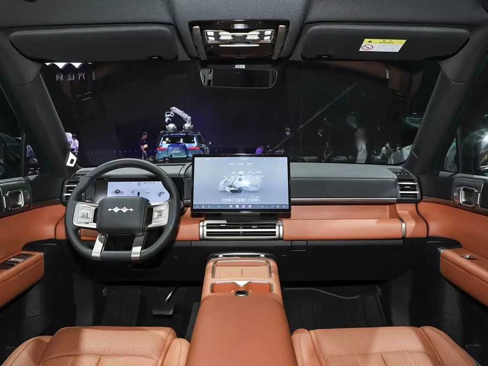 BYD ra mắt mẫu SUV hạng trung với khả năng sạc 9 ph&uacute;t, phạm vi hoạt động 755 km - Ảnh 6.