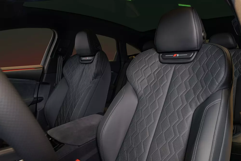 Xe điện hiệu suất cao Audi S6 Sportback e-tron ra mắt Việt Nam, gi&aacute; 4,2 tỷ đồng - Ảnh 10.
