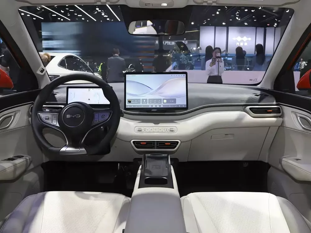 Khoang l&aacute;i của BYD Seagull 2026