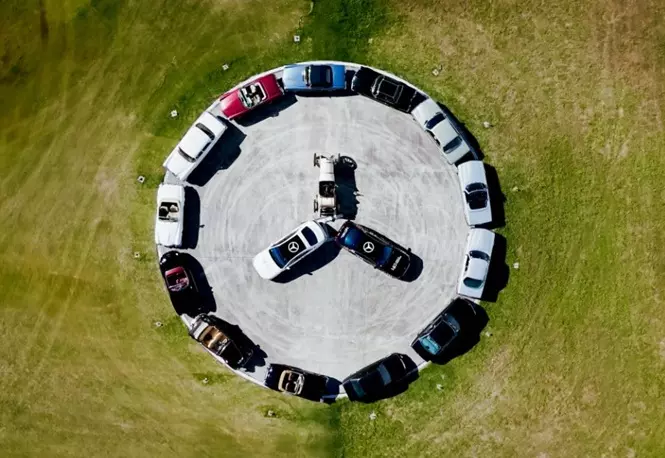 Mercedes-Benz đi v&ograve;ng quanh thế giới "140 Years. 140 Places." ch&iacute;nh thức đến Việt Nam - Ảnh 2.