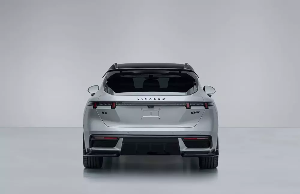 Lynk & Co 07 GT chạy hơn 200 km kh&ocirc;ng tốn xăng