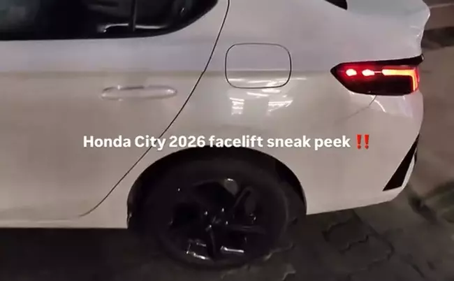 Honda City phi&ecirc;n bản mới xuất hiện tại đại l&yacute; trước khi ra mắt trong tuần n&agrave;y - Ảnh 2.