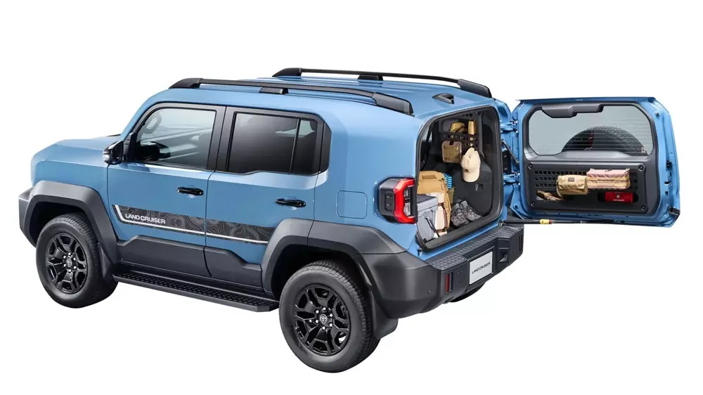 Land Cruiser với g&oacute;i phụ kiện ch&iacute;nh h&atilde;ng của Toyota