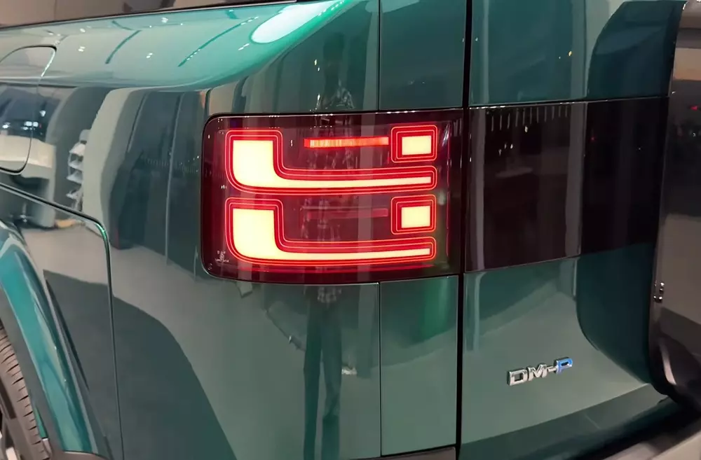 BYD chuẩn bị đối đầu Land Rover Defender ngay tr&ecirc;n s&acirc;n nh&agrave; của đối thủ - Ảnh 8.
