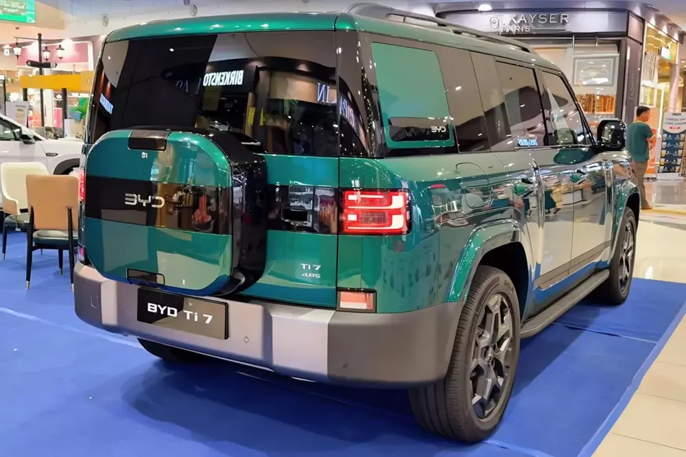 BYD chuẩn bị đối đầu Land Rover Defender ngay tr&ecirc;n s&acirc;n nh&agrave; của đối thủ - Ảnh 4.