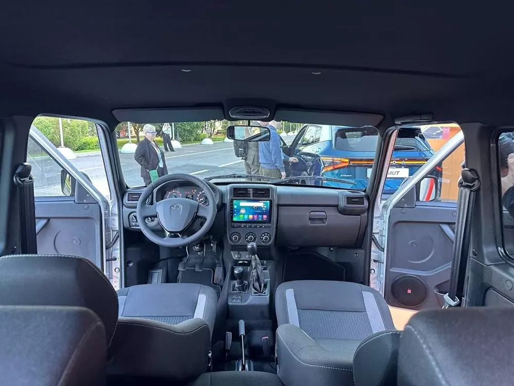 Lada Niva lần đầu c&oacute; t&uacute;i kh&iacute; v&agrave; th&acirc;n xe chống gỉ sau 49 năm b&aacute;m trụ tr&ecirc;n thị trường - Ảnh 6.