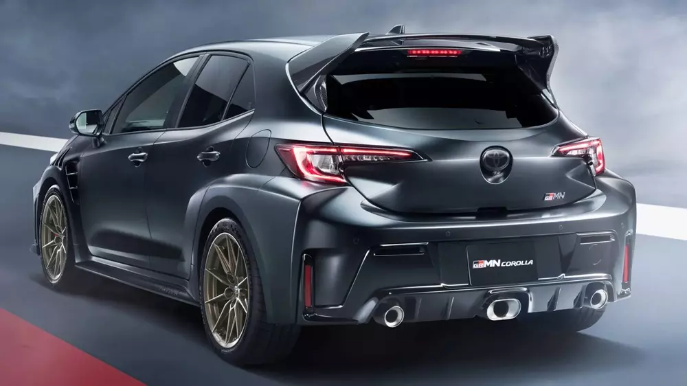 Toyota Corolla ra mắt phi&ecirc;n bản GRMN với khối động cơ "nhỏ nhưng c&oacute; v&otilde;" v&agrave; nội thất 2 chỗ ngồi - Ảnh 4.