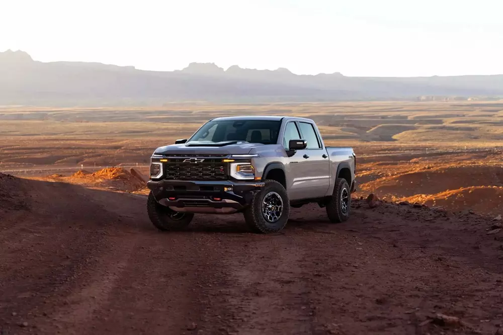 Xe b&aacute;n tải cỡ lớn Chevrolet Silverado 2027 ra mắt với hai động cơ V8 ho&agrave;n to&agrave;n mới - Ảnh 1.