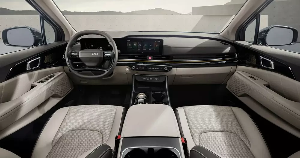 Kia Carnival có thêm phiên bản trần cao mới với nội thất 9 chỗ rộng rãi - Ảnh 7. Kia Carnival có thêm phiên bản trần cao mới với nội thất 9 chỗ rộng rãi - Ảnh 7.