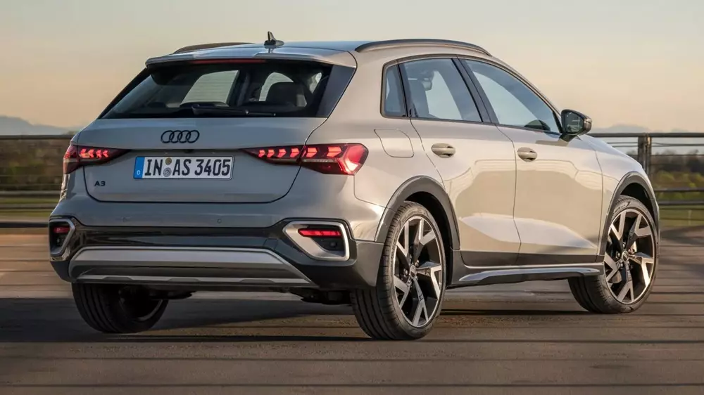 Audi A3 Allstreet 2027 với kiểu d&aacute;ng mang phong c&aacute;ch SUV
