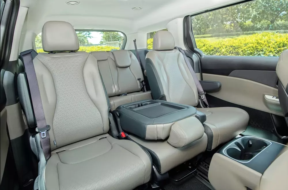 Kia Carnival Hybrid tại Việt Nam c&oacute; th&ecirc;m phi&ecirc;n bản Luxury với gi&aacute; rẻ hơn đến 340 triệu đồng - Ảnh 3.