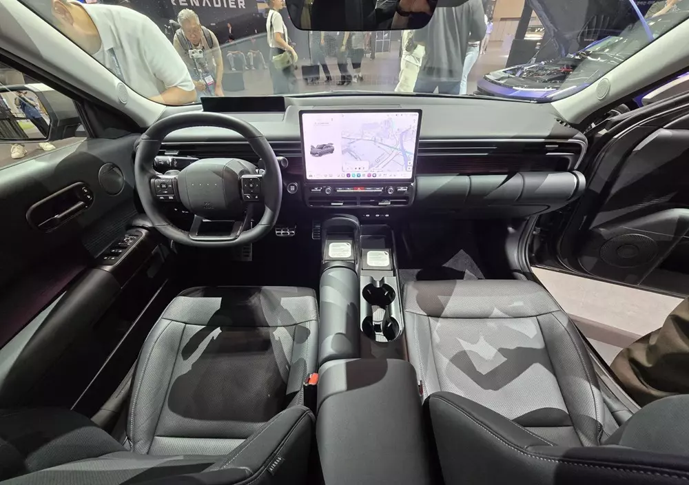 Khoang l&aacute;i của Hyundai Elantra 2027