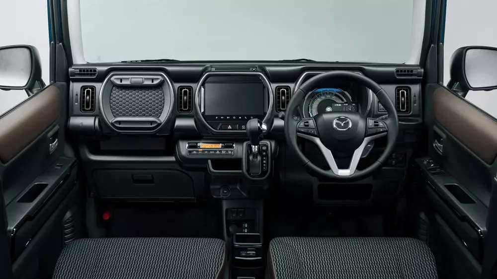 Nội thất của Mazda Flair Crossover 2027 không thay đổi nhiều so với đời cũ