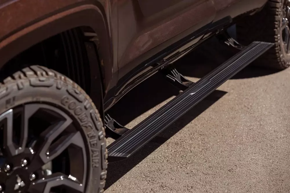 Bệ bước ch&acirc;n chỉnh điện của Mitsubishi Triton BF///MS 