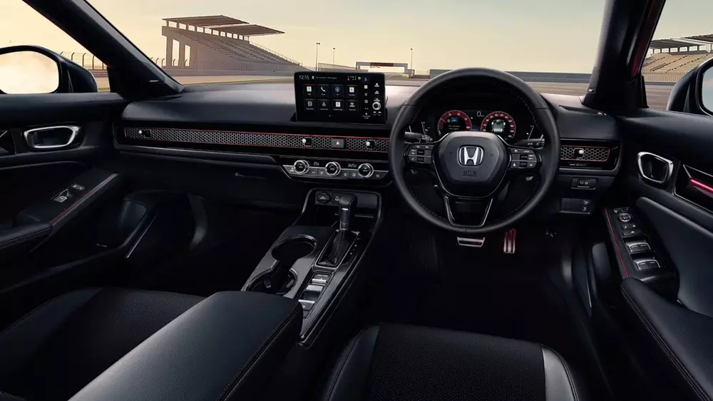 Honda Civic 2026 tại Th&aacute;i Lan vẫn d&ugrave;ng cần số th&ocirc;ng thường thay v&igrave; n&uacute;t bấm