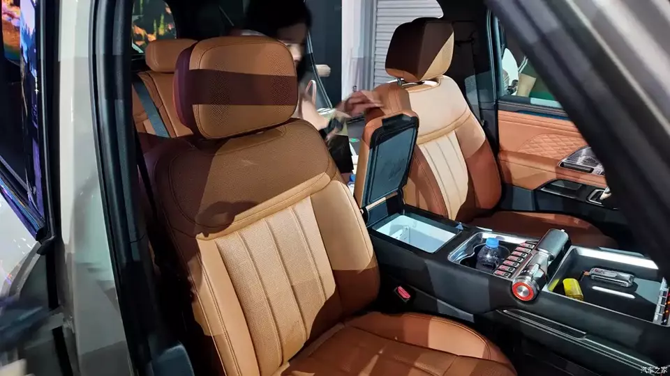 Ghế của Geely Galaxy Cruiser 700 có tính năng thông gió, sưởi và massage