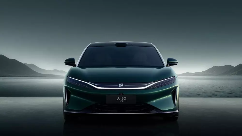 Cận cảnh khu vực ph&iacute;a trước của BYD Da Han