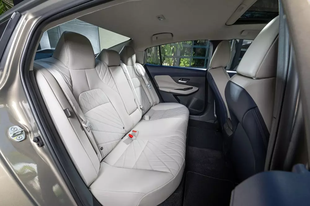 Nissan Sentra 2027 trình làng, thêm hộp số CVT cải tiến, đối đầu Honda Civic và Mazda3 - Ảnh 7.