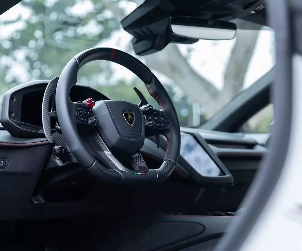 Si&ecirc;u xe Lamborghini Tricolore trở lại sau 15 năm vắng b&oacute;ng với sức mạnh gần gấp đ&ocirc;i - Ảnh 6.