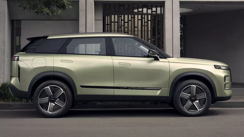 Jaecoo J7 PHEV AWD dùng mâm 19 inch