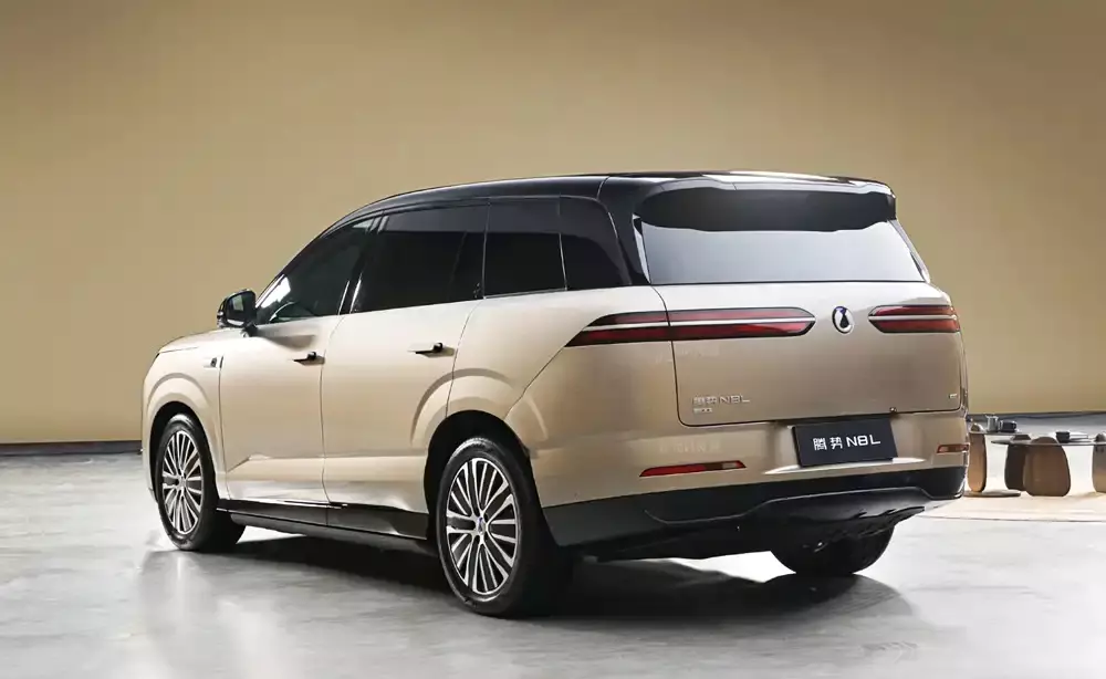 SUV cỡ lớn BYD Denza N8L ra mắt phiên bản thuần điện với pin có thể sạc đầy trong 9 phút - Ảnh 7.