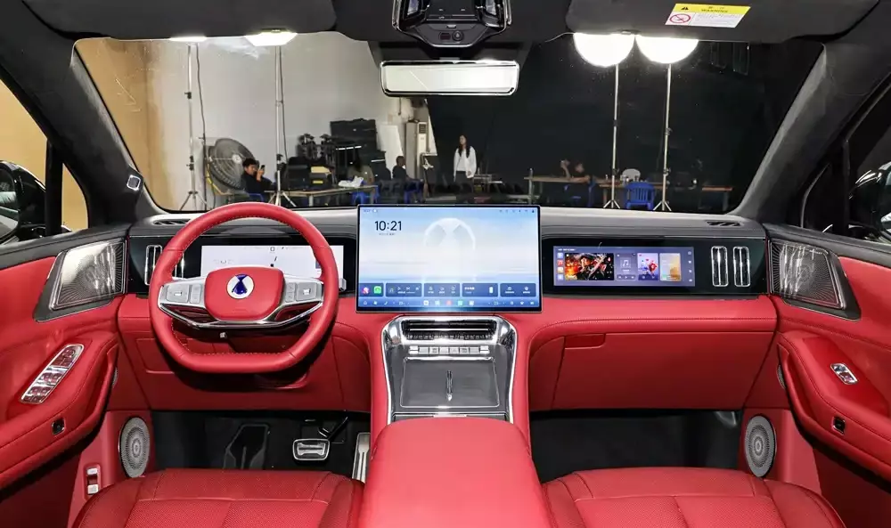 SUV cỡ lớn BYD Denza N8L ra mắt phiên bản thuần điện với pin có thể sạc đầy trong 9 phút - Ảnh 4.