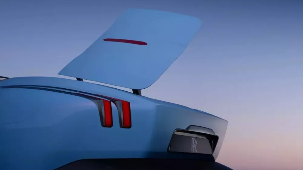 Chi tiết n&agrave;y của mẫu xe Rolls-Royce gi&aacute; 9,5 triệu đ&ocirc; được thử nghiệm đ&oacute;ng/mở 15.000 lần trước khi giao cho kh&aacute;ch - Ảnh 2.