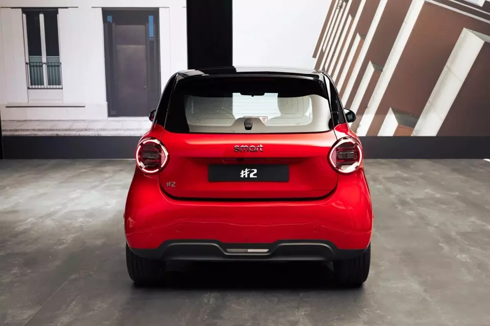 Smart #2 l&agrave; sản phẩm kết hợp giữa Mercedes-Benz v&agrave; Geely