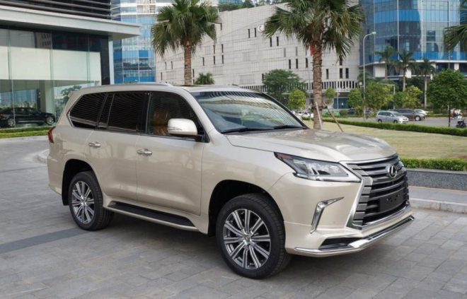 Lexus LX 570 có vẻ đẹp khỏe khoắn, mạnh mẽ
