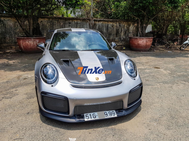 Siêu xe Porsche 911 GT2 RS Weisach độc nhất Việt Nam