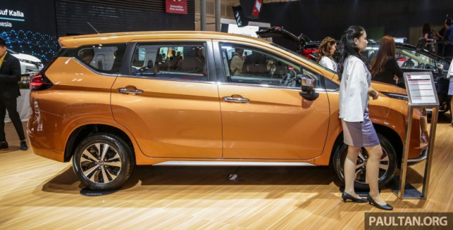 Nissan Livina 2019 được trang bị bộ vành hợp kim 16 inch phối 2 màu thể thao