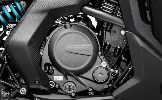 Động cơ xylanh đôi trên CFMoto 650GT