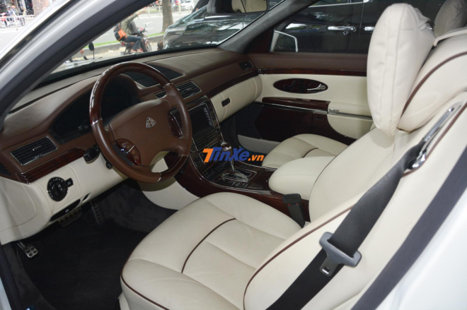Khoang lái của chiếc Maybach 57S Facelift Khoang lái của chiếc Maybach 57S Facelift