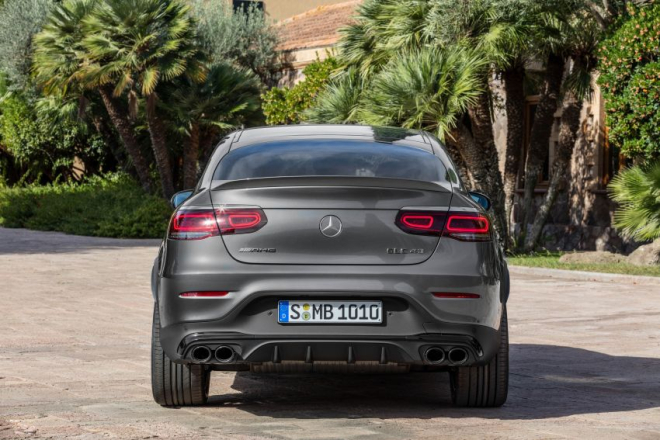Thiết kế ph&iacute;a sau của Mercedes-AMG GLC43 Coupe 2020
