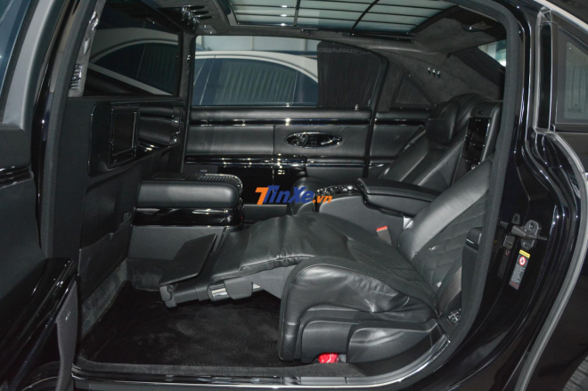 H&agrave;ng ghế sau c&oacute; chức năng đỡ ch&acirc;n tĩnh điện, ng&atilde; ghế