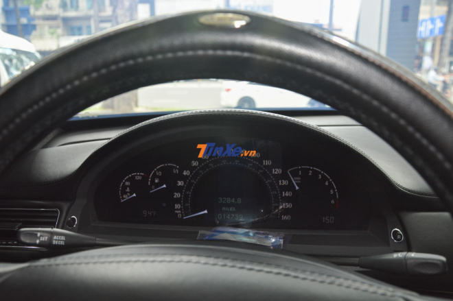 Maybach Zeppelin vẫn được trang bị động cơ V12, dung t&iacute;ch 6.0 l&iacute;t do AMG chế tạo