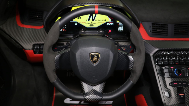 Mức gi&aacute; b&aacute;n của si&ecirc;u xe Lamborghini Veneno Roadster m&agrave;u carbon nh&aacute;m độc nhất thế giới kh&ocirc;ng được tiết lộ