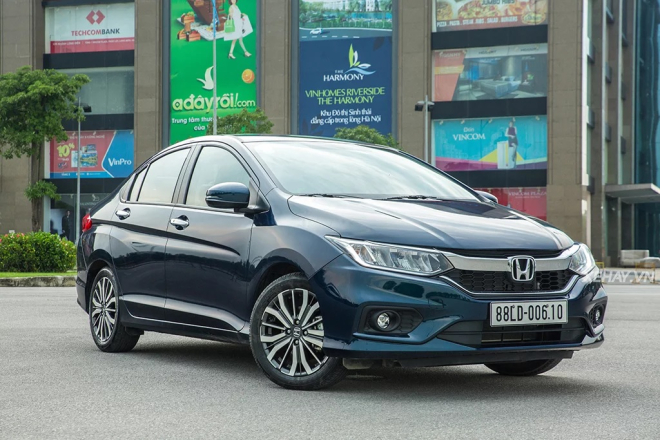 B&aacute;n ra được 720 xe ở th&aacute;ng 6/2019 song Honda City vẫn kh&oacute; l&ograve;ng đấu lại doanh số 3.403 xe của Toyota Vios