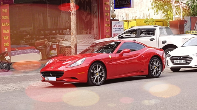 Tại Việt Nam chỉ c&oacute; 4 chiếc Ferrari California được đưa về nước